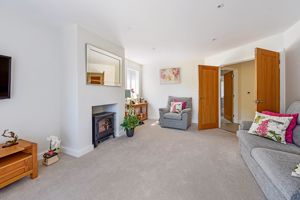 Lounge- click for photo gallery